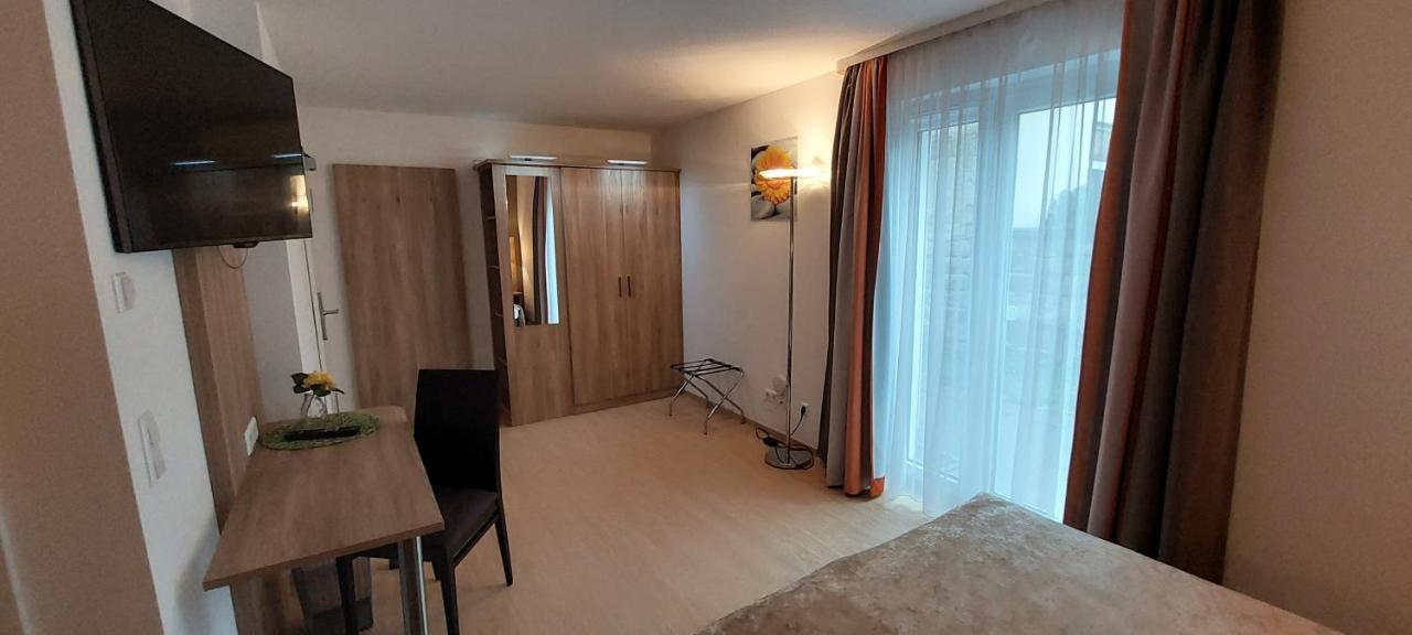 Appartements Am Schillergarten Dresda Esterno foto