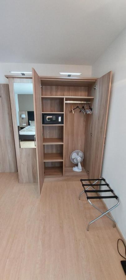 Appartements Am Schillergarten Dresda Esterno foto